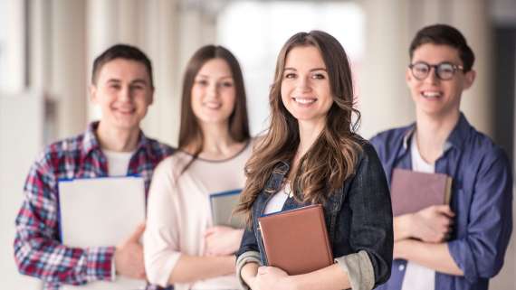 Se convoca una bolsa para Becas de Formación Práctica en los distintos Centros y Servicios de la UCM.